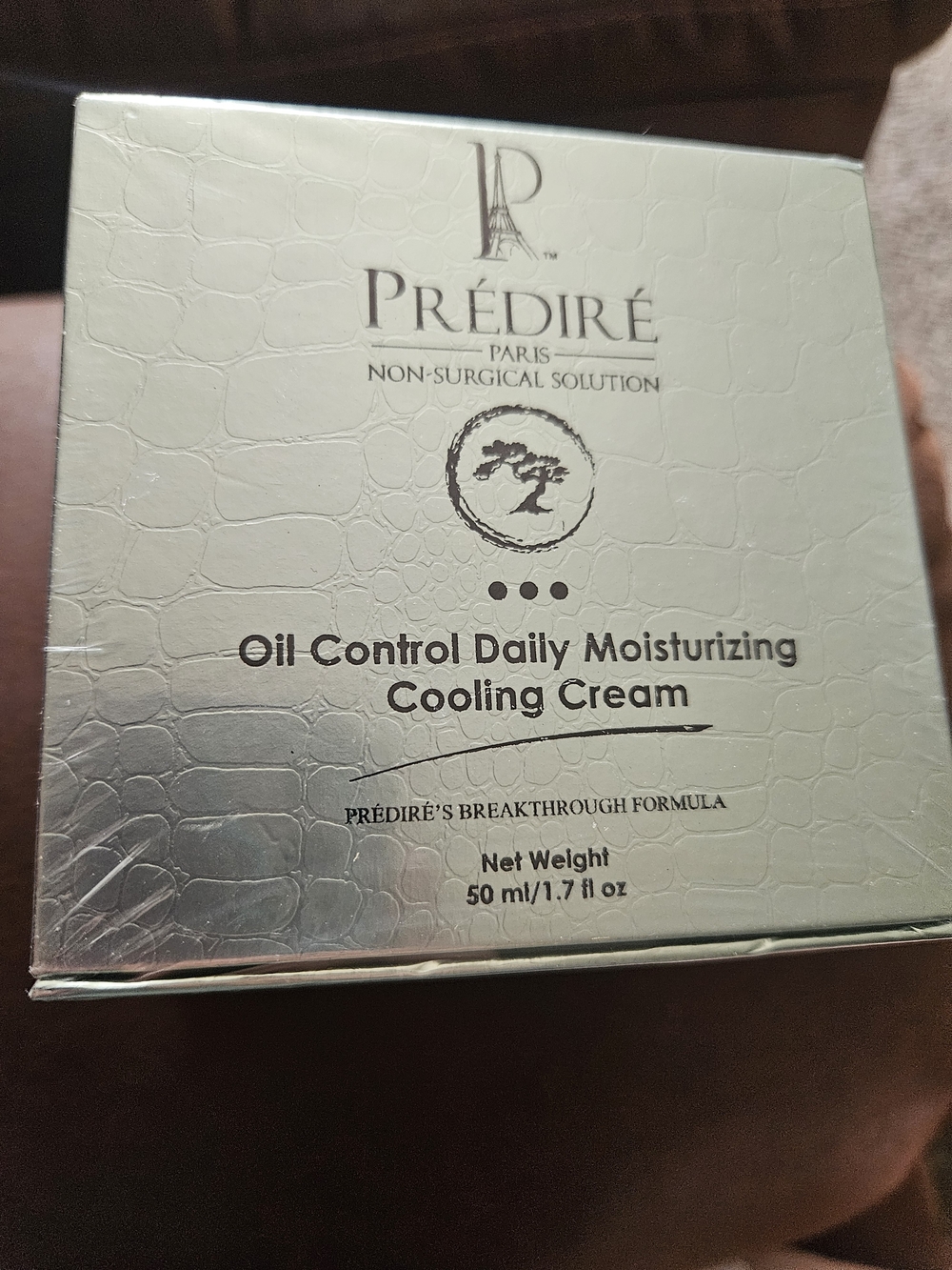 Predire Oil Control Daily Moisturizing Cooling Cream - Silver
